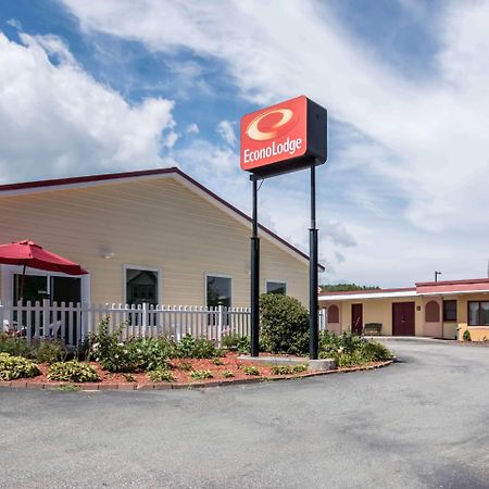 Econo Lodge Brattleboro Exterior photo