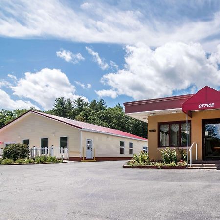 Econo Lodge Brattleboro Exterior photo