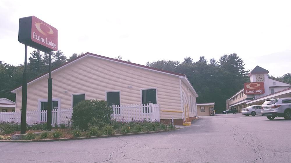 Econo Lodge Brattleboro Exterior photo